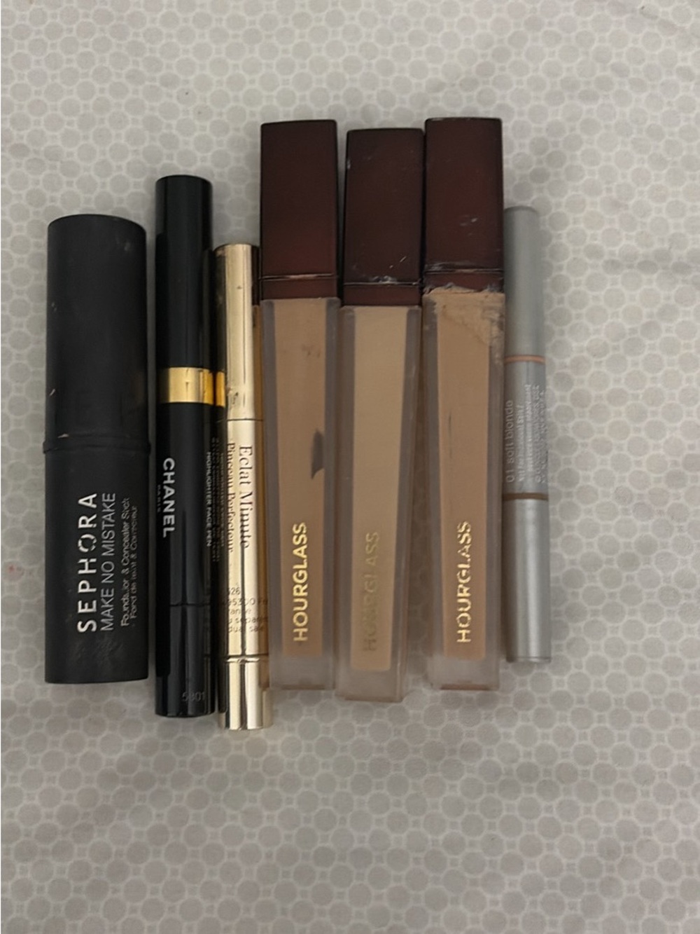 Hourglass Chanel clarins Sephora concealers